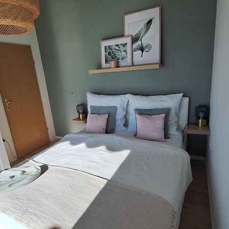 Ferienwohnung Mit 180° Meerblick Dobreć Exterior foto