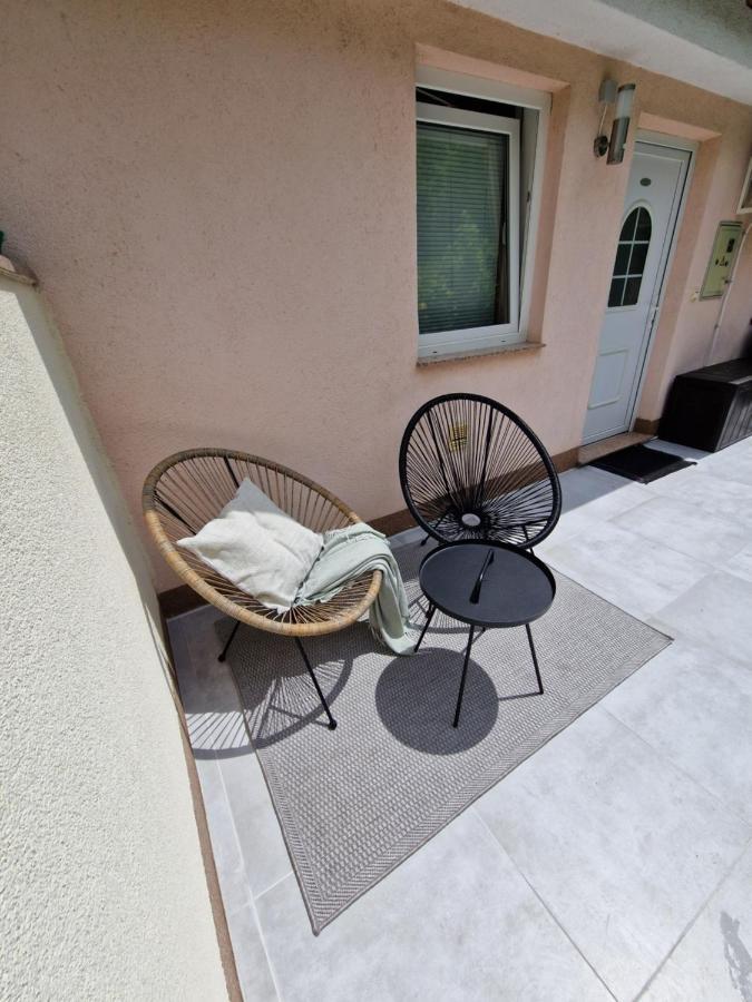 Ferienwohnung Mit 180° Meerblick Dobreć Exterior foto