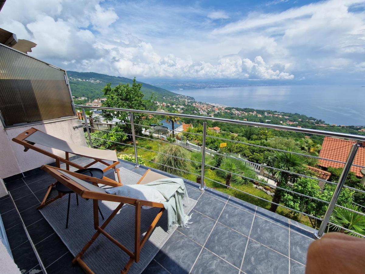Ferienwohnung Mit 180° Meerblick Dobreć Exterior foto