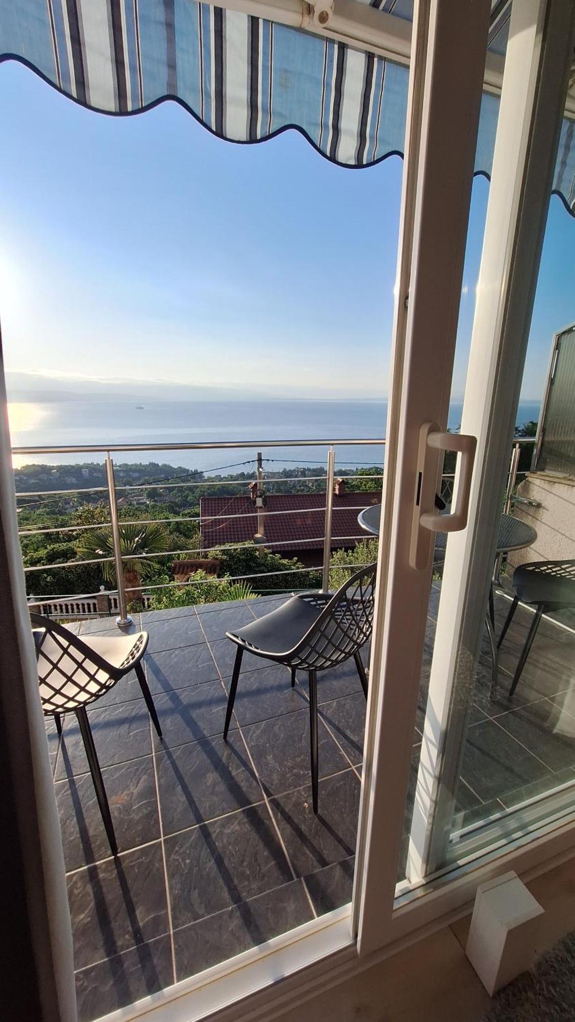 Ferienwohnung Mit 180° Meerblick Dobreć Exterior foto